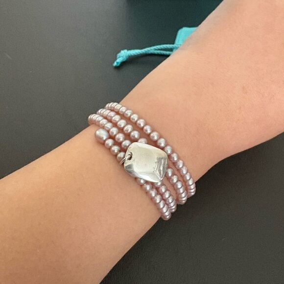 Tiffany & Co. Pearl Bracelet - Picture 3 of 8